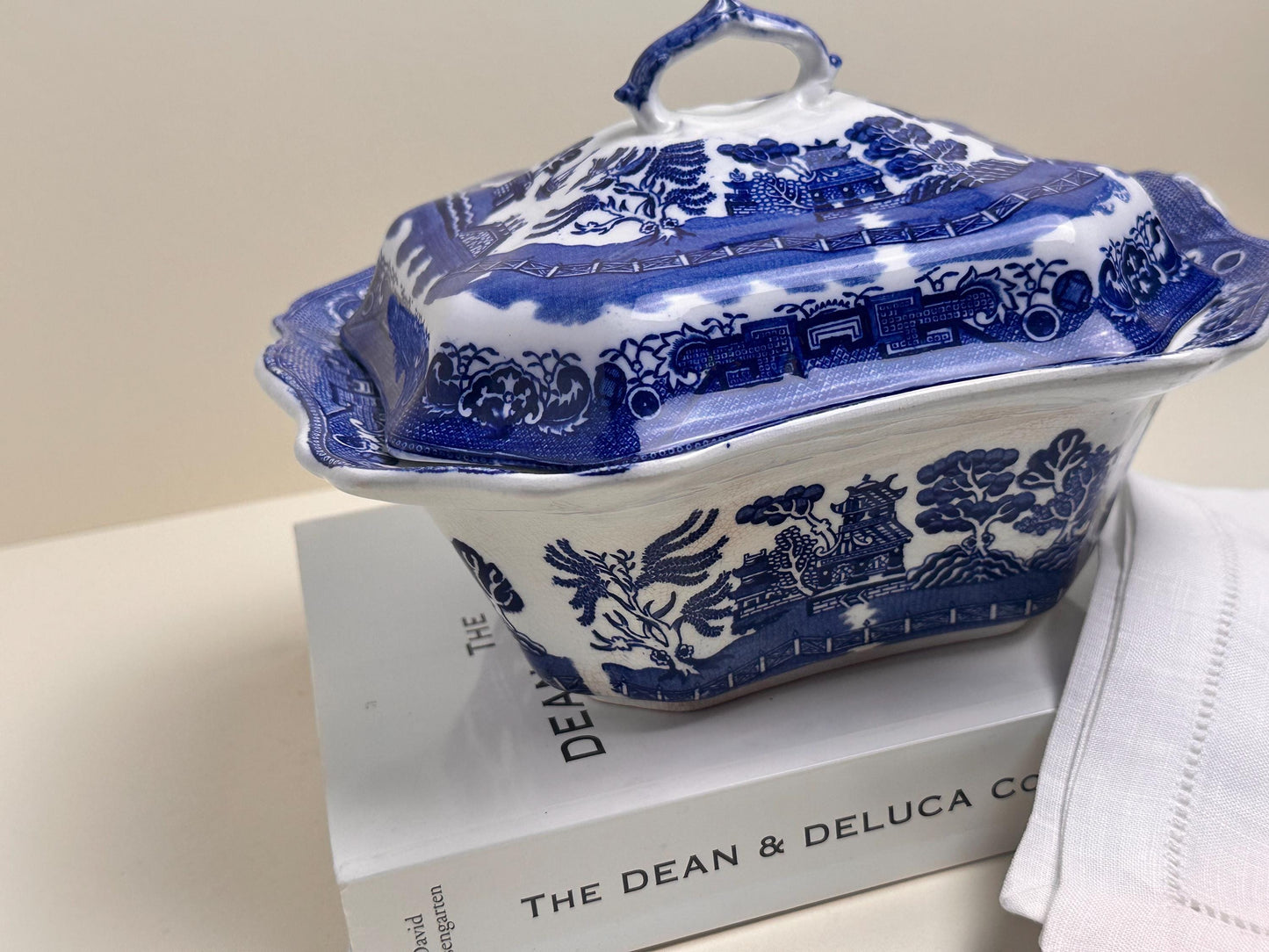 Allertons Blue Willow Covered Tureen, Staffordshire Transferware