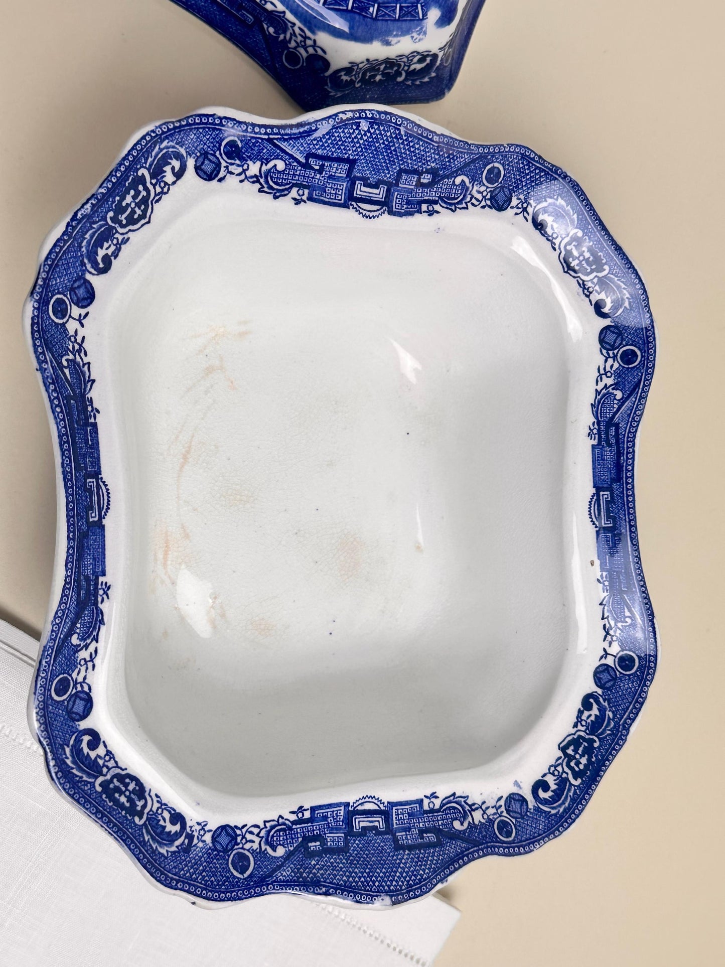 Allertons Blue Willow Covered Tureen, Staffordshire Transferware